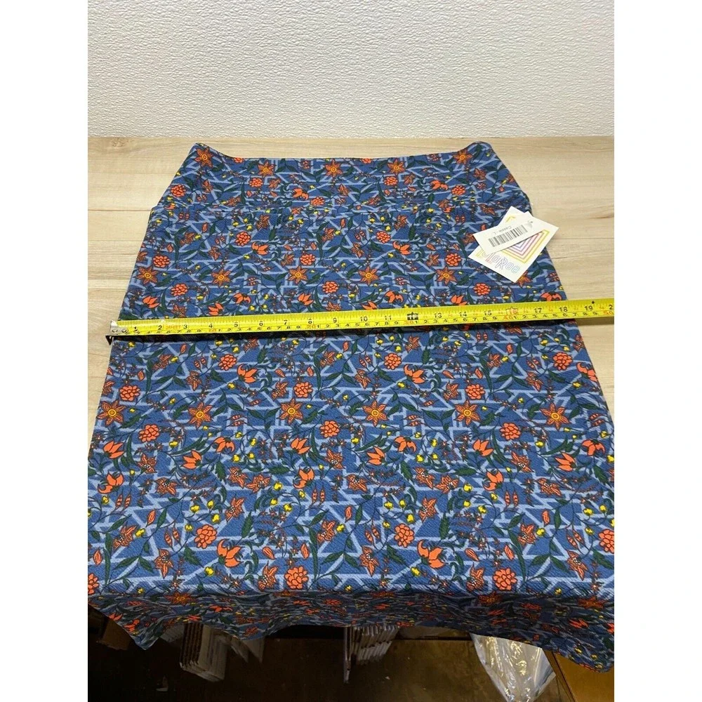 LulaRoe Cassie Skirt Stretch Pencil Style Size: L